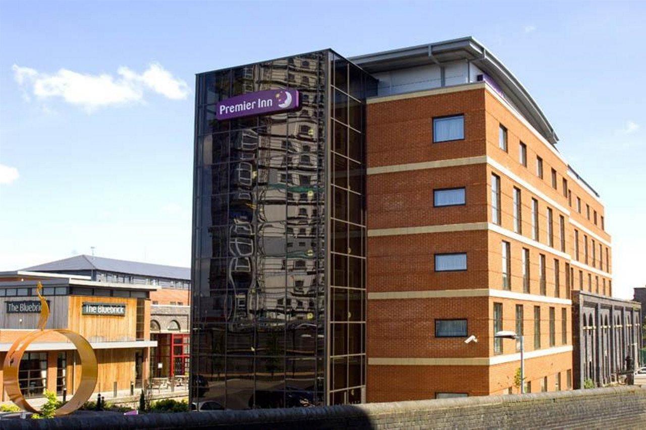 Premier Inn Wolverhampton City Centre Exteriör bild